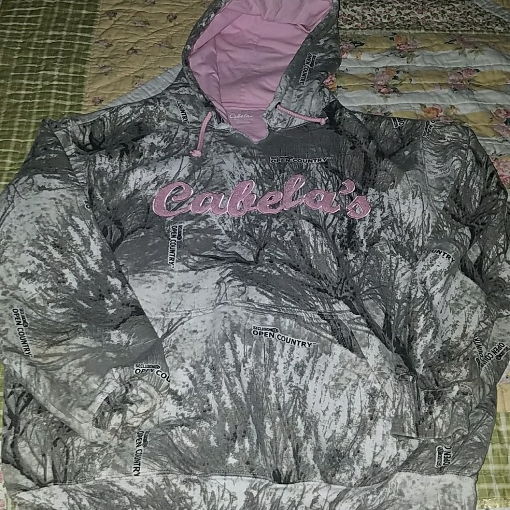 Cabellas size large hoodie